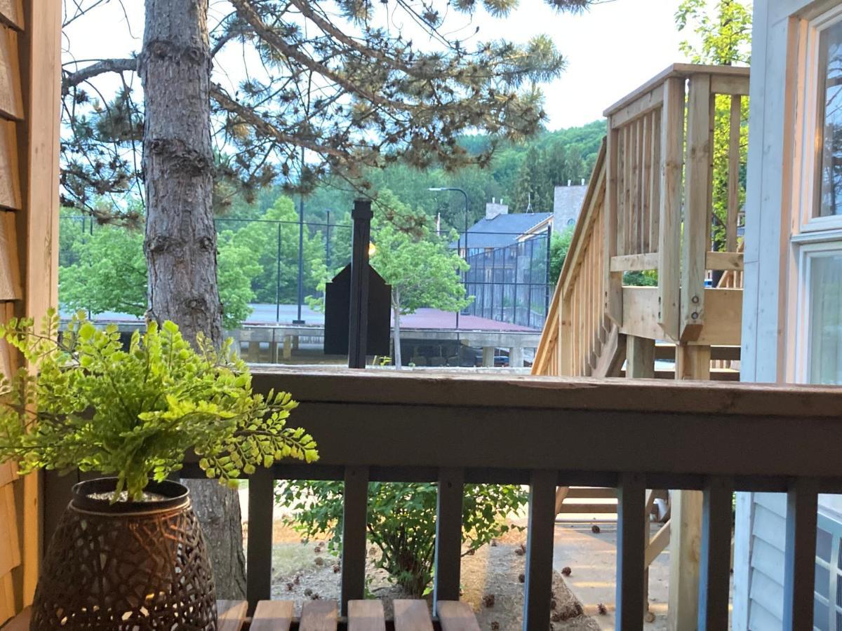 Blue Mountain Creekside Studio At North Creek Resort บลูเมาเทนส์ ภายนอก รูปภาพ